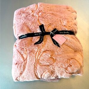 Rare- 💕Vera Bradley 💕Valentine’s Day Ribbon Blanket. NWT